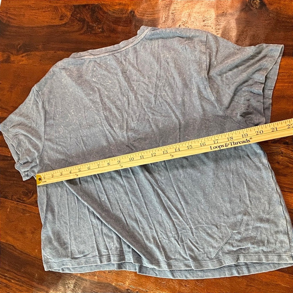 American Eagle Soft & Sexy Rib Blue V-Neck Short Sleeve Crop T-Shirt Large - Picture 5 of 6